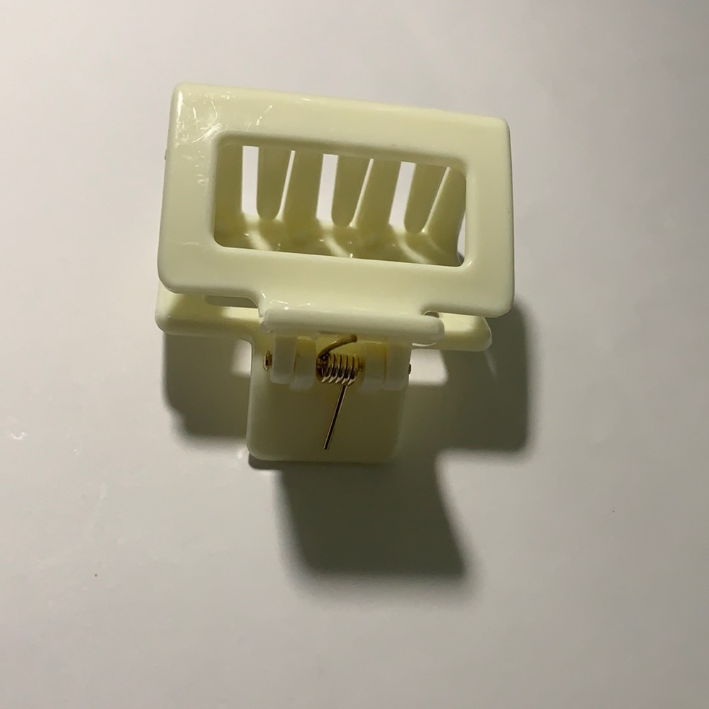 1PC Brand New Solid X-Small Hair Claw - Picture 4 of 6